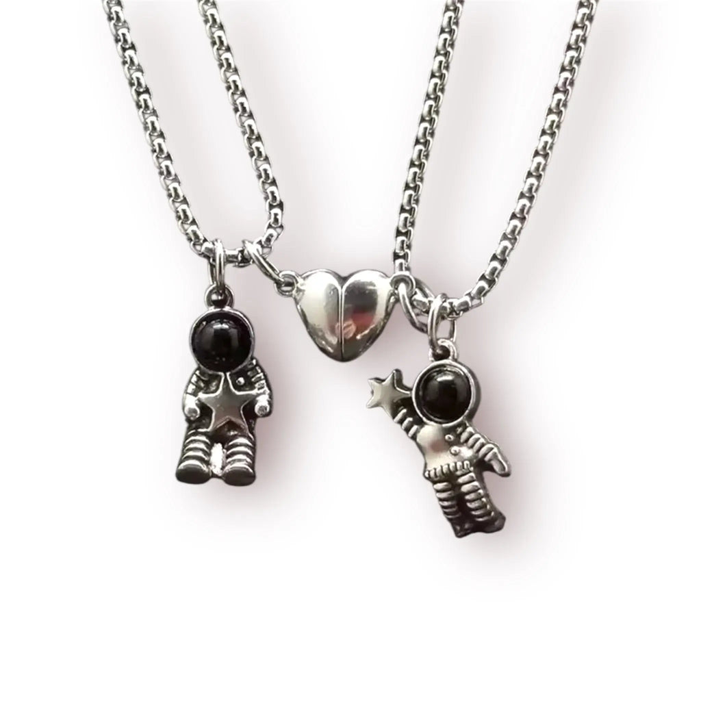 Collar de astronautas y corazón con imán (Dúo)