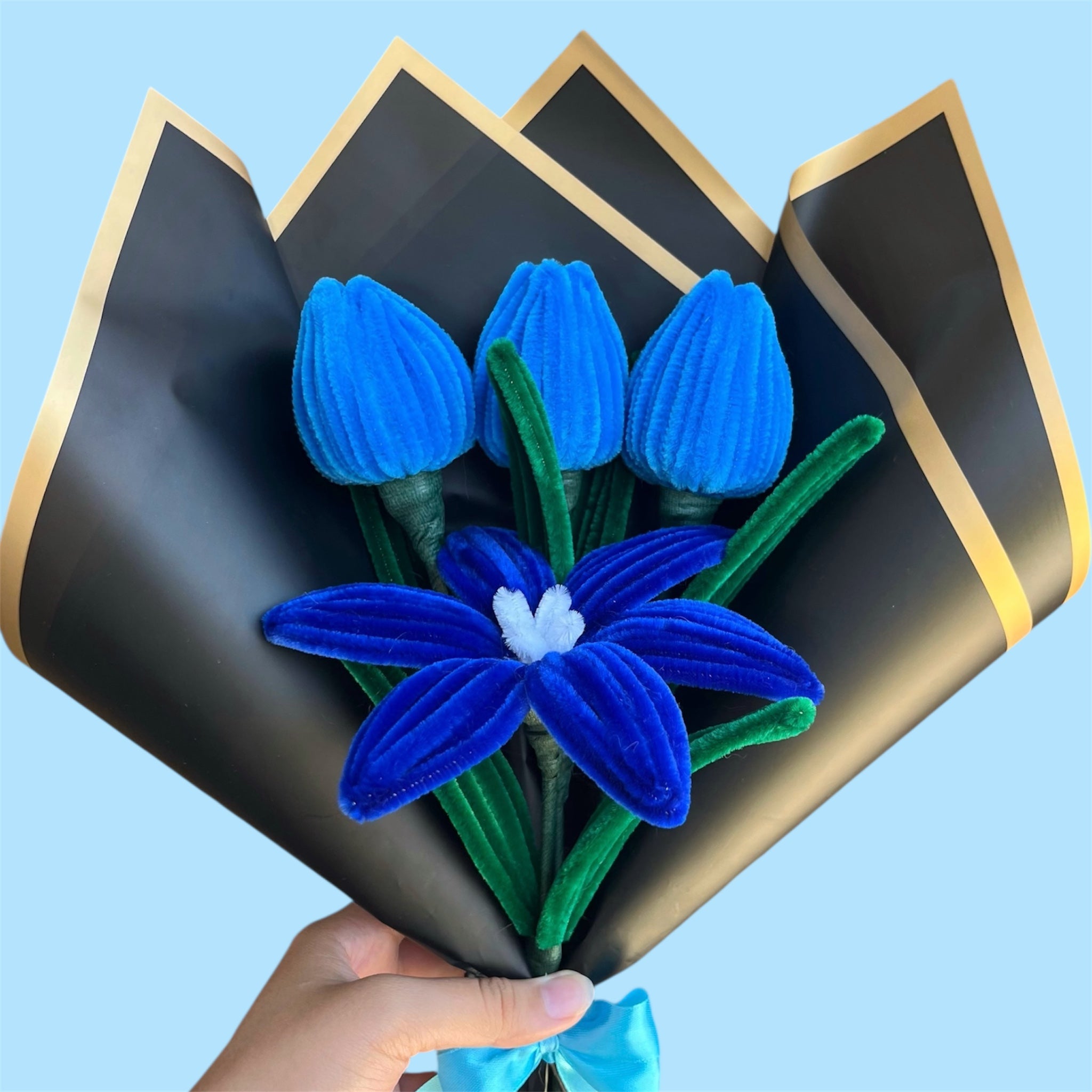 Ramo de 1 Lirio y 3 Tulipanes