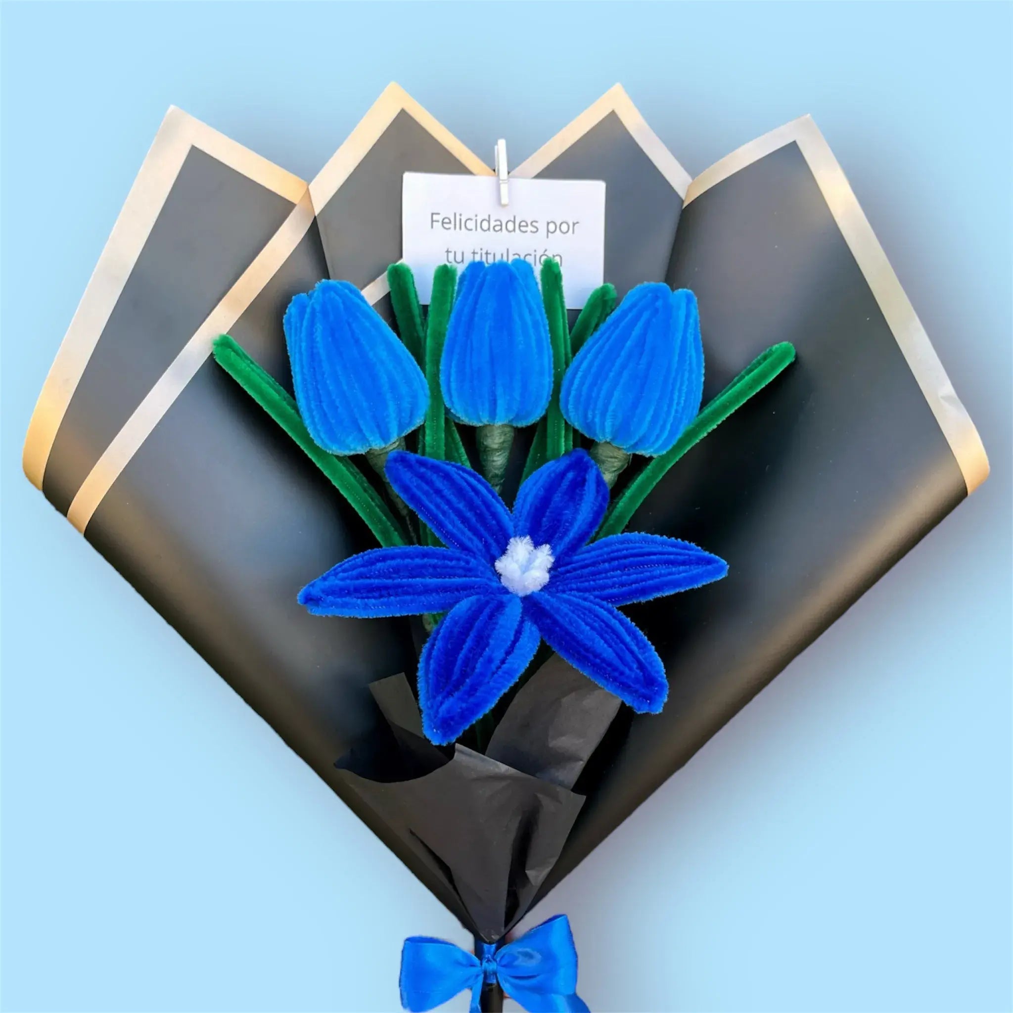 Ramo de 1 Lirio y 3 Tulipanes