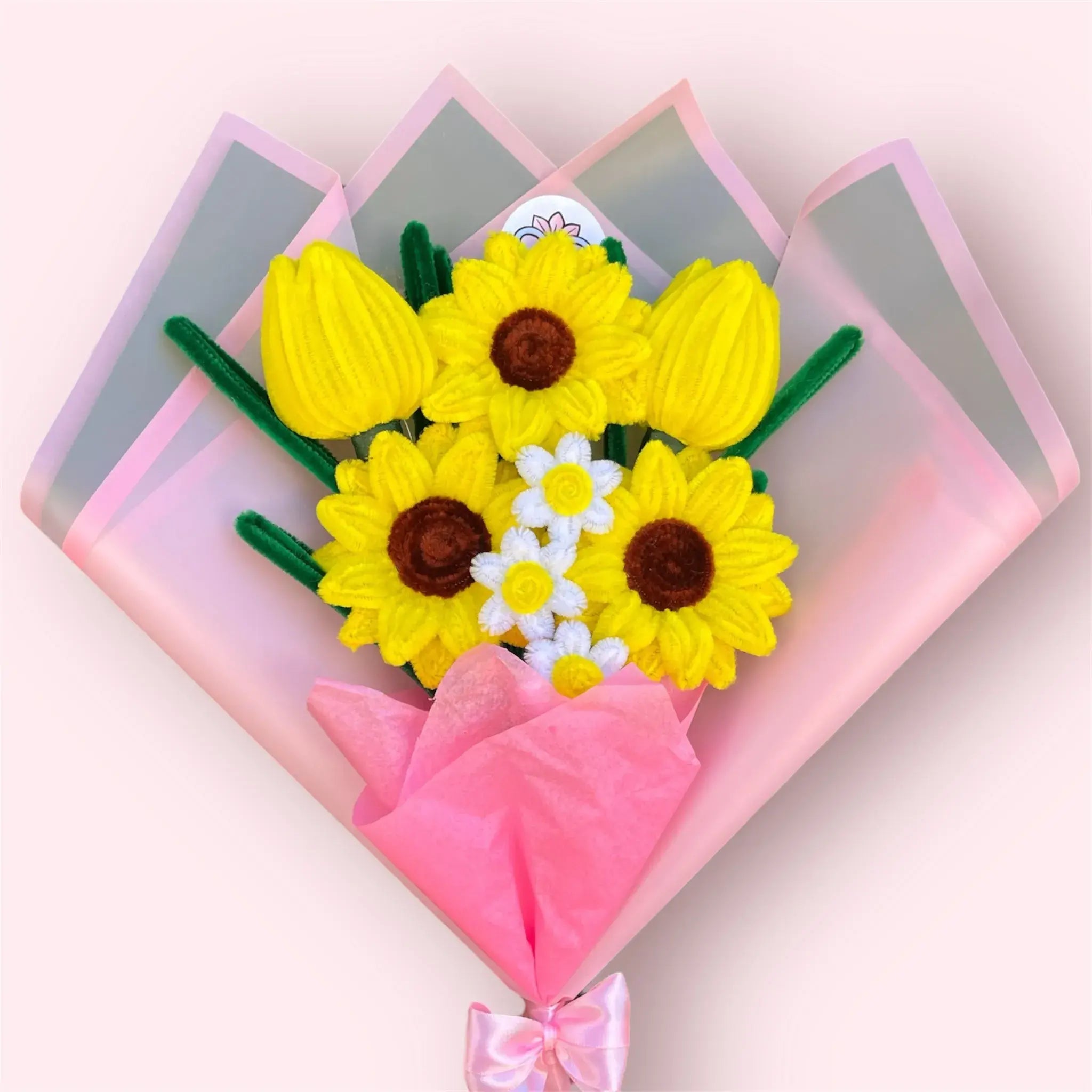 Ramo de 3 girasoles y 2 tulipanes