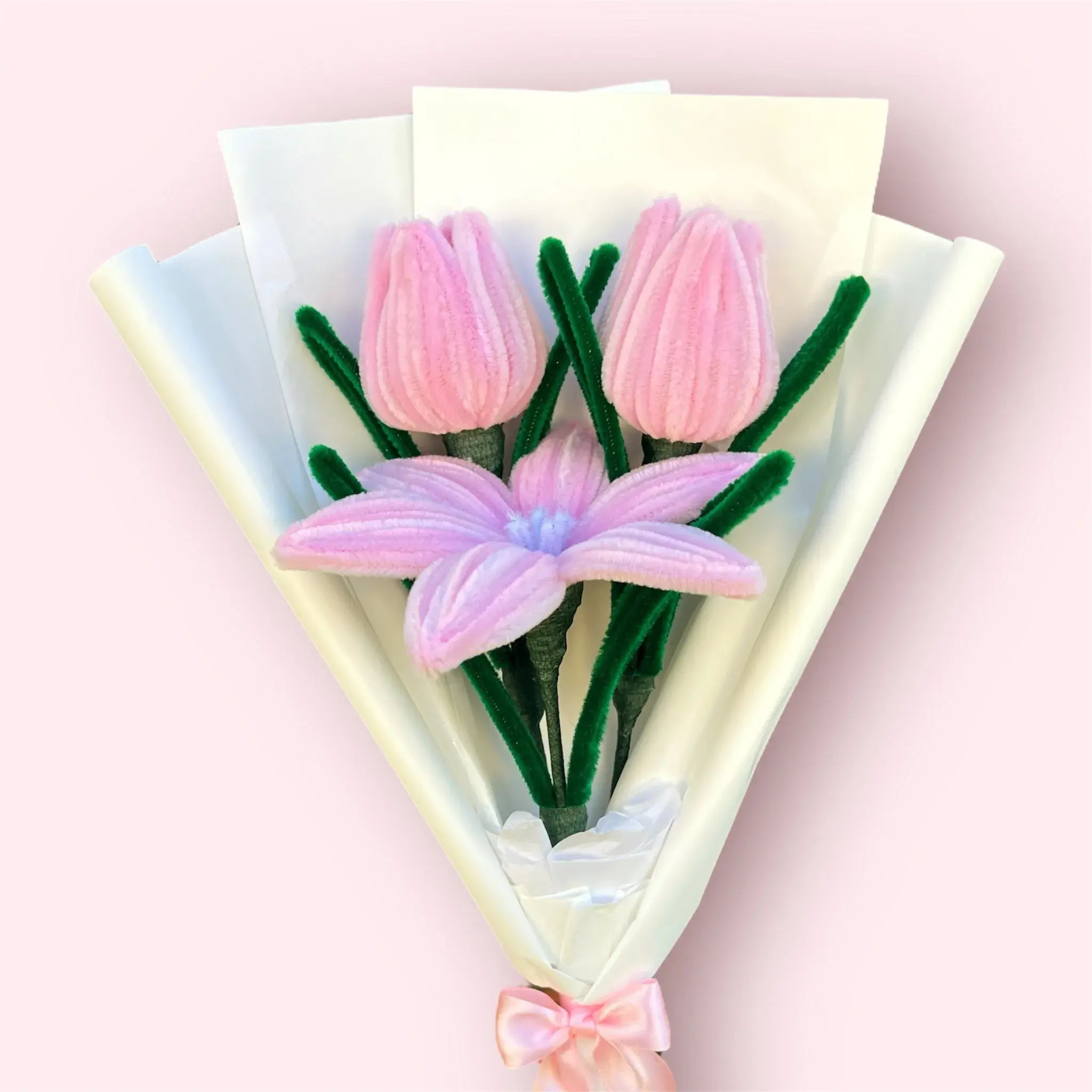 Ramo de 1 Lirio y 2 Tulipanes