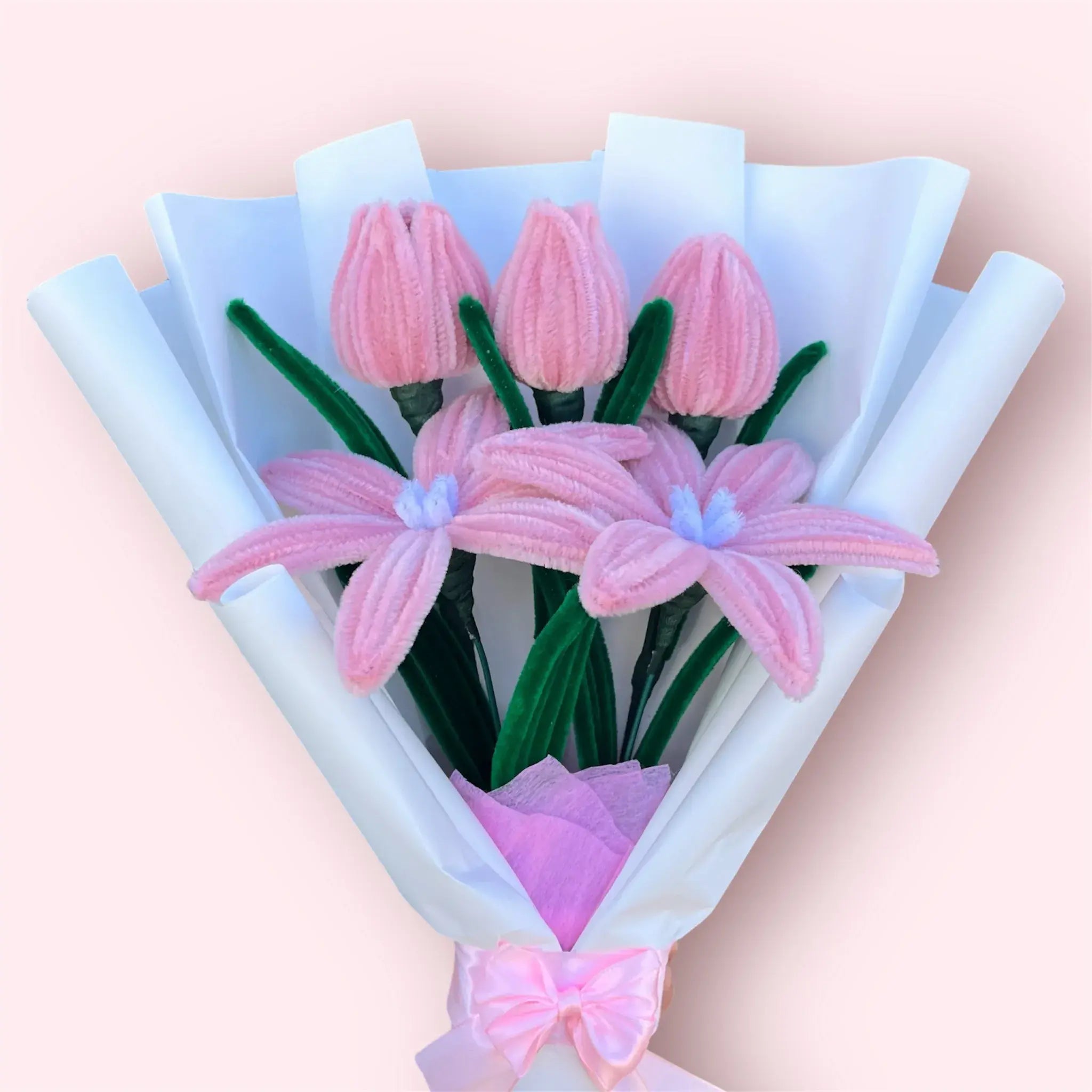 Ramo de 2 Lirios y 3 Tulipanes