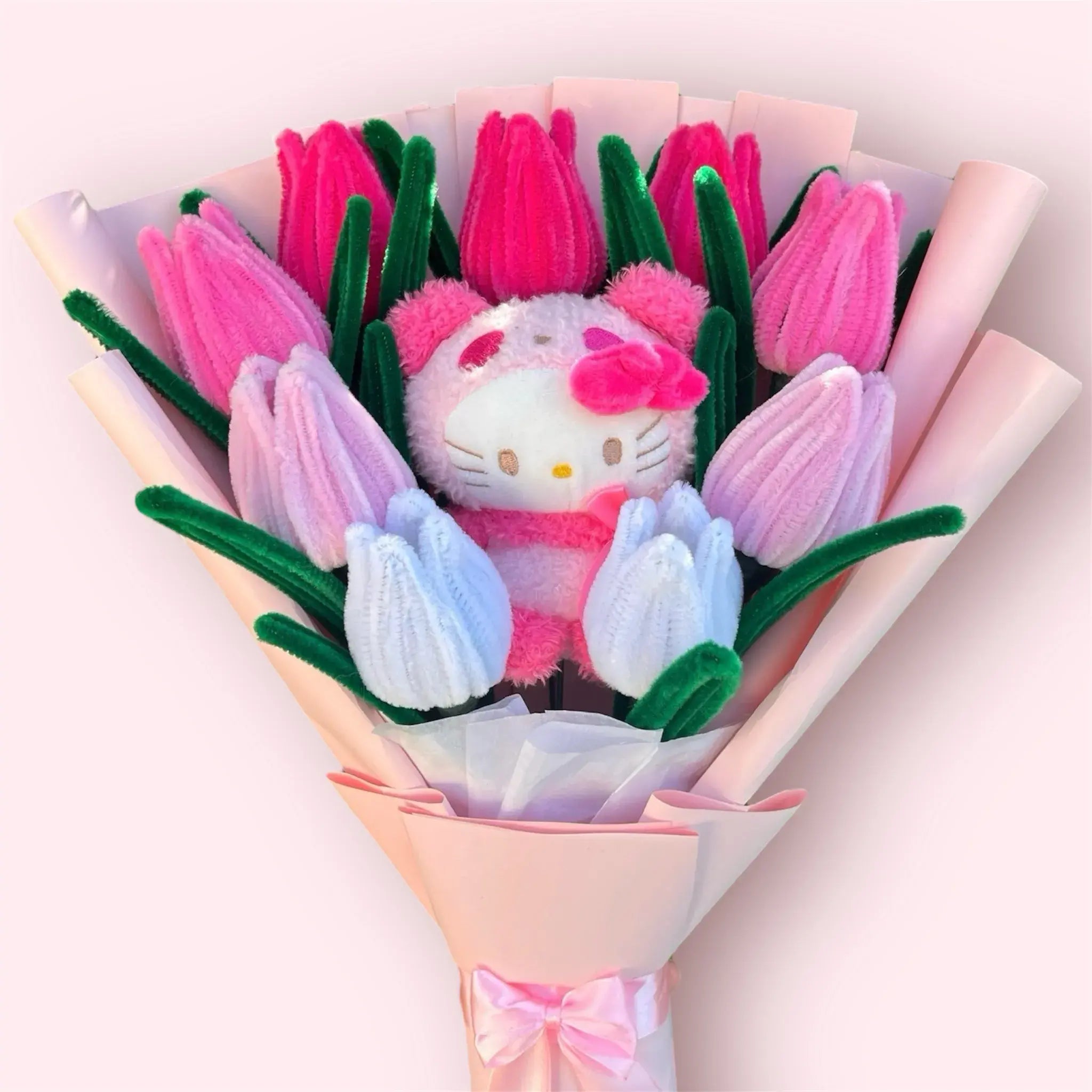 Ramo Hello Kitty - 9 Tulipanes